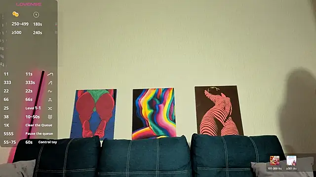 TrixiBell online show from 03-31-26, 04:25