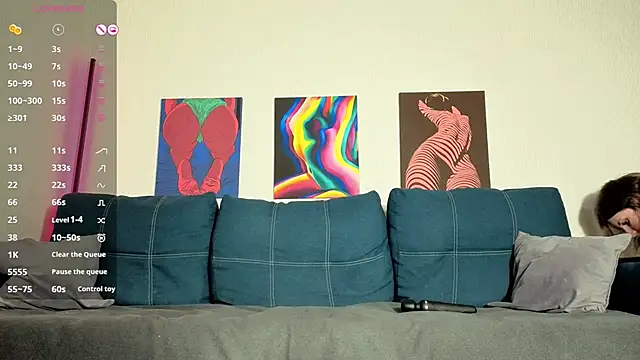 TrixiBell online show from 03-27-26, 04:43