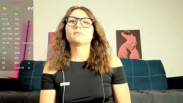 TrixiBell online show from 10-23-25, 04:33