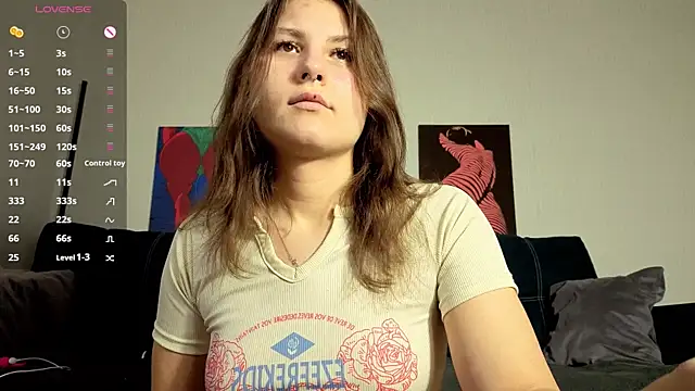 TrixiBell online show from 01-10-26, 04:08