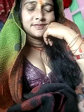 Cutreet online show from 12-17-25, 04:23