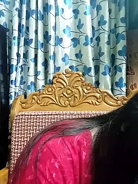 Snapshot of Sofia-0 chatting on 10-12-25, 05:58 Sofia-0 online show from 10-12-25, 05:58