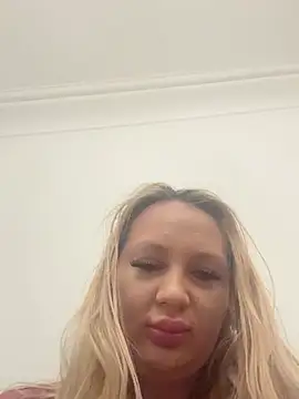 Snapshot of NellyExtraa chatting on 07-16-26, 01:30 NellyExtraa online show from 07-16-26, 01:30