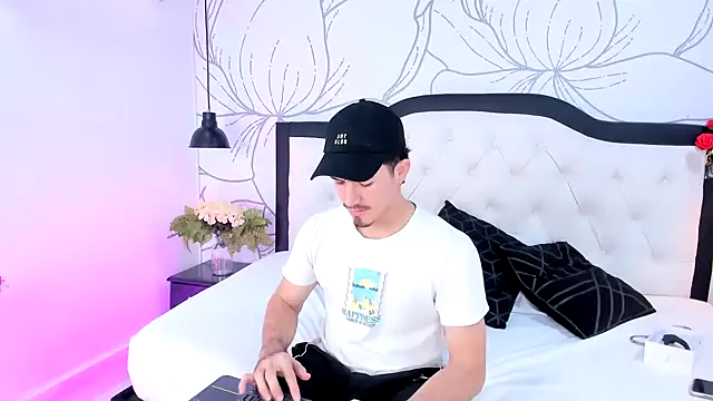 Jim twink online show from 02-16-26, 07:56