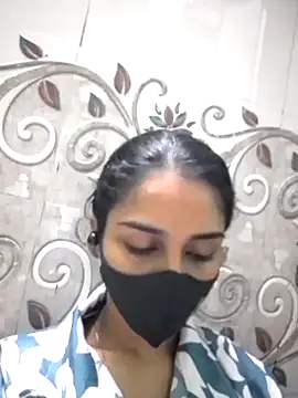 Snapshot of Zoya_G chatting on 09-21-25, 09:42 Zoya G online show from 09-21-25, 09:42