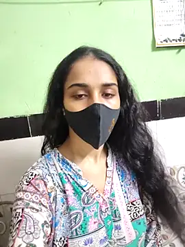 Snapshot of Zoya_G chatting on 02-25-26, 10:04 Zoya G online show from 02-25-26, 10:04