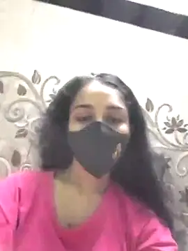 Snapshot of Zoya_G chatting on 09-20-25, 10:42 Zoya G online show from 09-20-25, 10:42