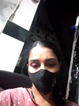 Snapshot of Zoya_G chatting on 12-16-25, 08:13 Zoya G online show from 12-16-25, 08:13