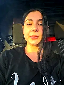 SaraViss20 online show from 12-18-25, 06:51