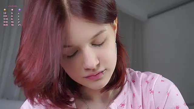 Snapshot of BlytheBenny chatting on 04-05-26, 01:12 BlytheBenny online show from 04-05-26, 01:12