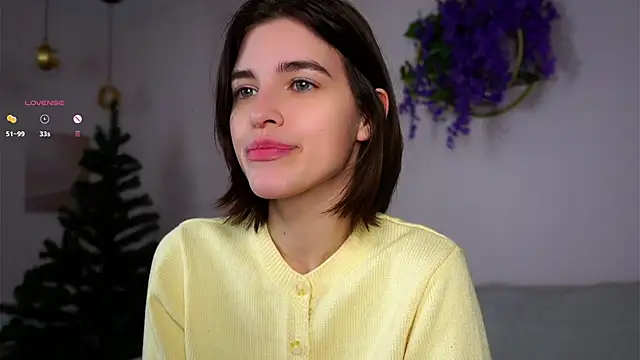 EleneButton online show from 12-22-25, 01:06