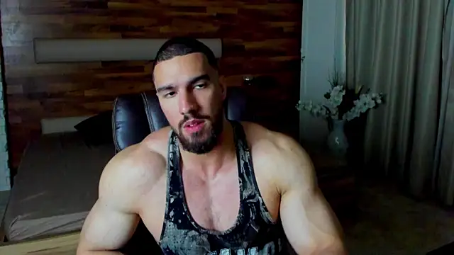 Snapshot of IvanHydee chatting on 05-30-26, 04:30 IvanHydee online show from 05-30-26, 04:30