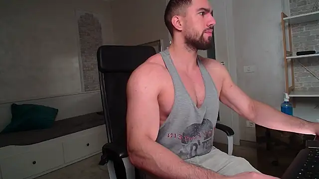 IvanHydee online show from 01-11-26, 05:47