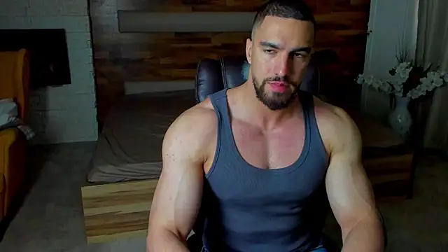 Snapshot of IvanHydee chatting on 05-15-26, 04:32 IvanHydee online show from 05-15-26, 04:32