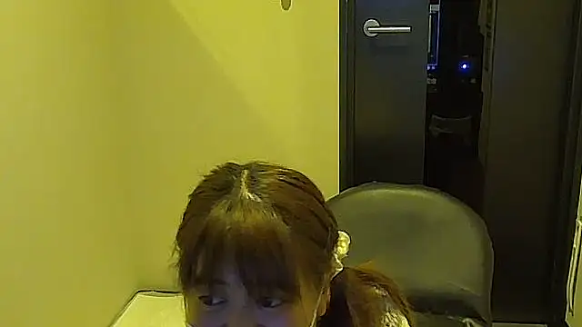 Snapshot of SAKI_saki_01 chatting on 10-21-25, 10:03 SAKI saki 01 online show from 10-21-25, 10:03