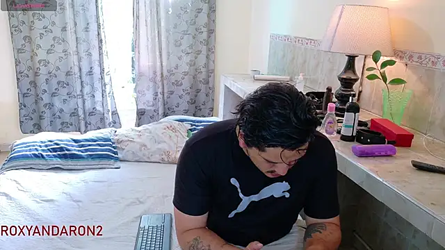 RoxyandAron2 online show from 06-09-26, 01:12