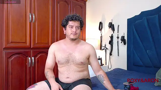 RoxyandAron2 online show from 05-11-26, 04:15