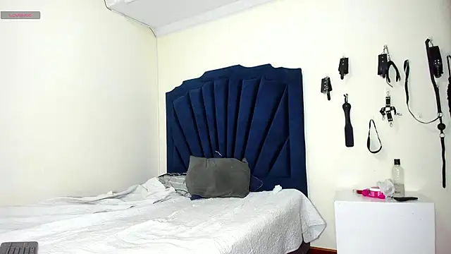 RoxyandAron2 online show from 03-18-26, 01:57