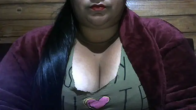 Snapshot of MARRENTINHA34 chatting on 05-26-26, 08:18 MARRENTINHA34 online show from 05-26-26, 08:18