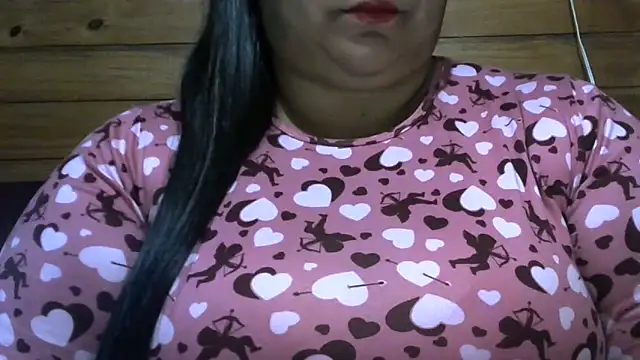 Snapshot of MARRENTINHA34 chatting on 05-23-26, 01:54 MARRENTINHA34 online show from 05-23-26, 01:54
