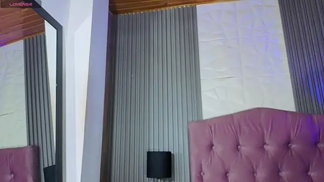 Bonnali lune online show from 04-12-26, 04:16