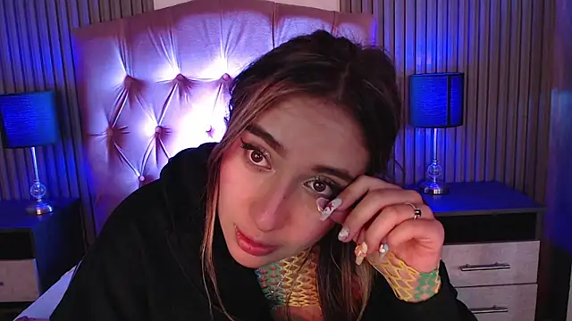 Snapshot of Bonnali_lune chatting on 03-01-26, 04:18 Bonnali lune online show from 03-01-26, 04:18