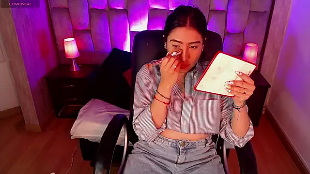 Snapshot of Bonnali_lune chatting on 02-01-26, 04:11 Bonnali lune online show from 02-01-26, 04:11