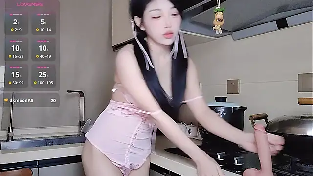 Coco--01 online show from 10-30-25, 12:42