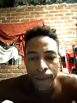 Snapshot of Elijanpeterson chatting on 06-12-26, 03:32 Elijanpeterson online show from 06-12-26, 03:32