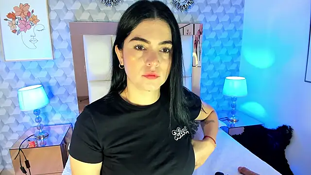 Snapshot of Sasha__sims__ chatting on 10-16-25, 11:40 Sasha sims online show from 10-16-25, 11:40