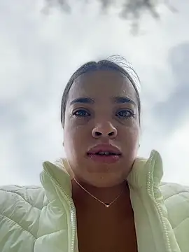 JuanitaMore01 online show from 06-19-26, 04:46