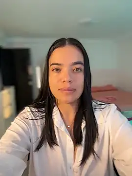 JuanitaMore01 online show from 06-13-26, 08:07