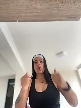 JuanitaMore01 online show from 11-18-25, 08:12