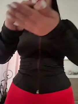 Snapshot of JuanitaMore01 chatting on 05-16-26, 07:24 JuanitaMore01 online show from 05-16-26, 07:24