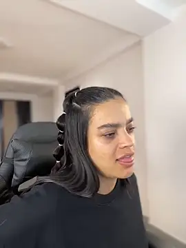 JuanitaMore01 online show from 03-25-26, 09:57