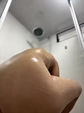 JuanitaMore01 online show from 11-13-25, 07:18