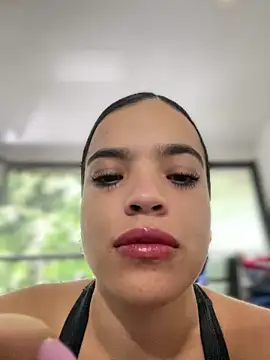 JuanitaMore01 online show from 10-17-25, 05:48