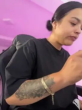 JuanitaMore01 online show from 04-06-26, 09:05