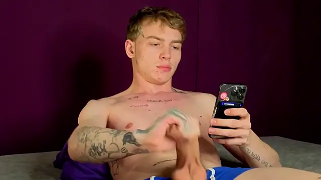 Snapshot of callmealexthx chatting on 11-02-25, 05:18 callmealexthx online show from 11-02-25, 05:18