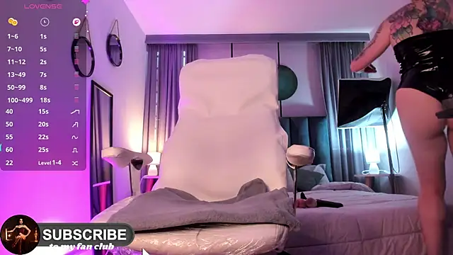 Demetria Ghoul online show from 10-19-25, 11:57