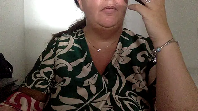 LaReginaNera online show from 06-26-26, 12:00
