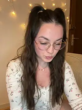 liloush   online show from 04-08-26, 08:21