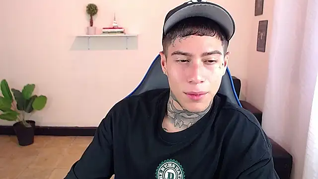 setthomas online show from 11-18-25, 03:04