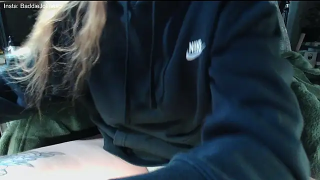 BaddieJoline online show from 10-23-25, 05:33