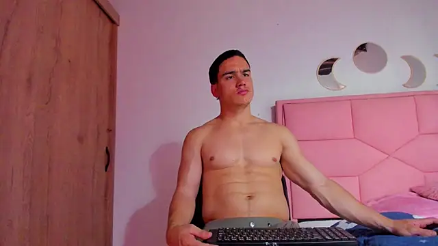 Snapshot of battistaturner chatting on 09-17-25, 06:21 battistaturner online show from 09-17-25, 06:21