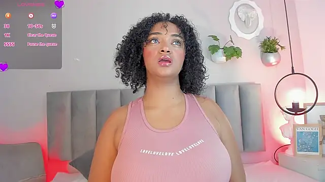 Snapshot of Tina_curly chatting on 05-20-26, 10:34 Tina curly online show from 05-20-26, 10:34