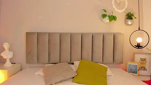 Tina curly online show from 04-15-26, 01:04