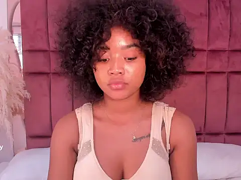 Snapshot of moesha_rey1 chatting on 09-19-25, 06:01 moesha rey1 online show from 09-19-25, 06:01