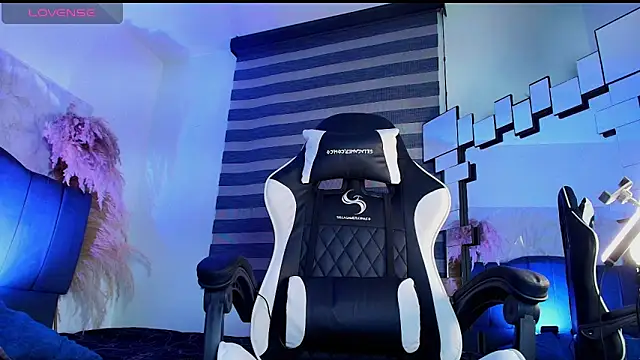 Isaac tan online show from 03-06-26, 12:16