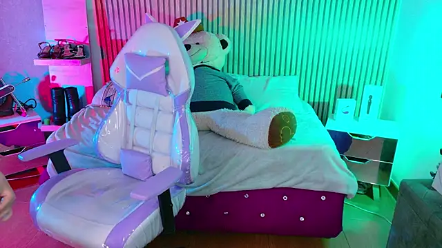  aitana 001 online show from 12-14-25, 07:30